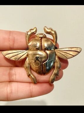 Disney Aladdin large gold 2 piece scarab beetle pin Brooch